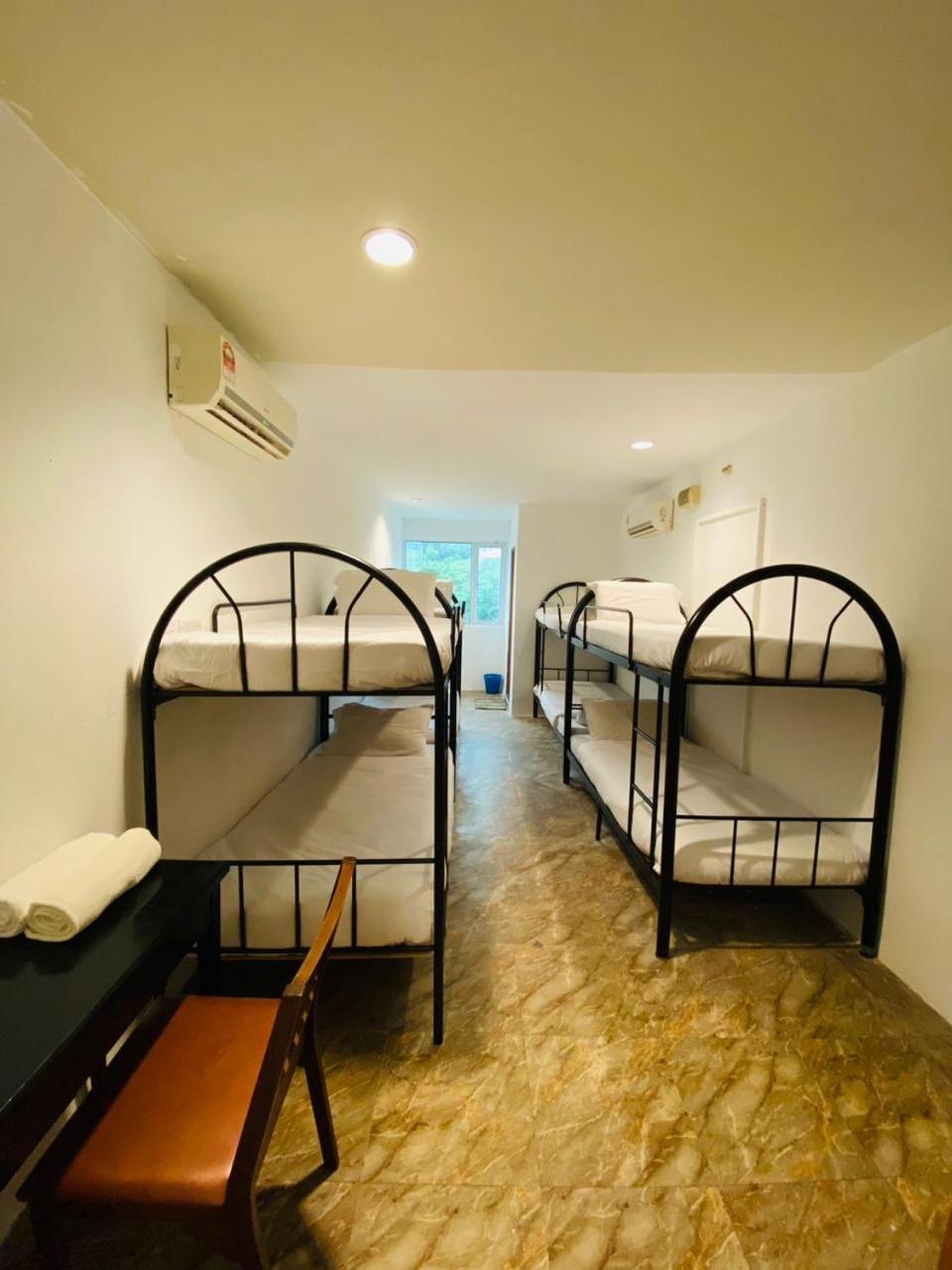 H2 Worldpackers , The Social Hotel Kota Kinabalu Esterno foto