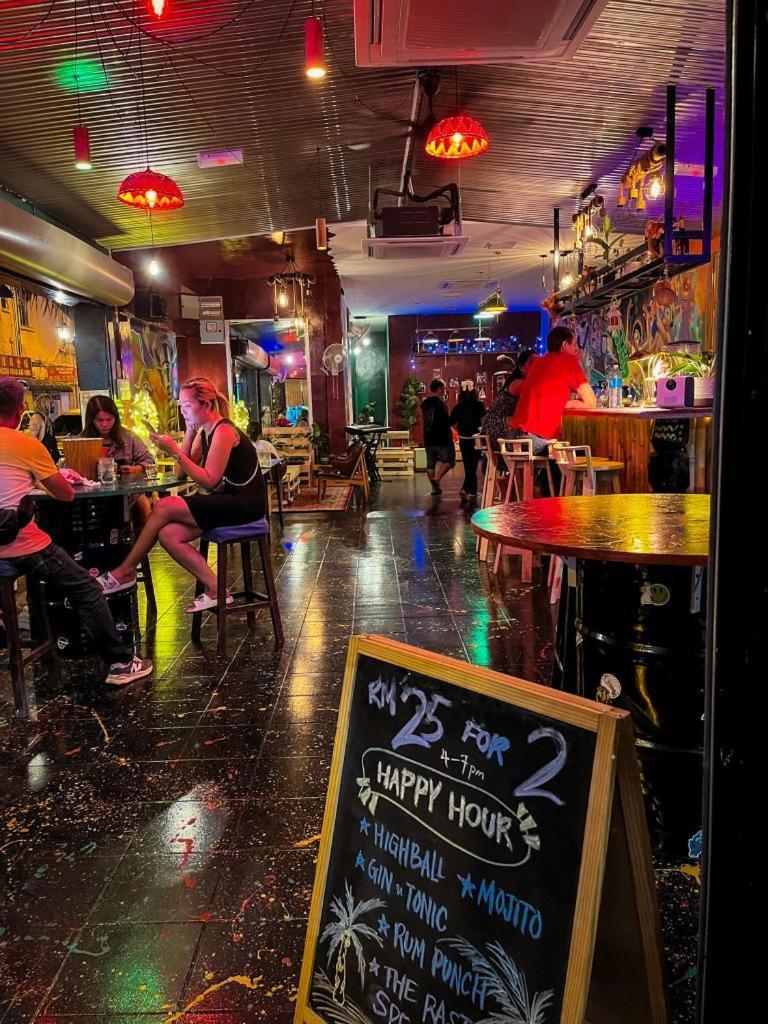 H2 Worldpackers , The Social Hotel Kota Kinabalu Esterno foto
